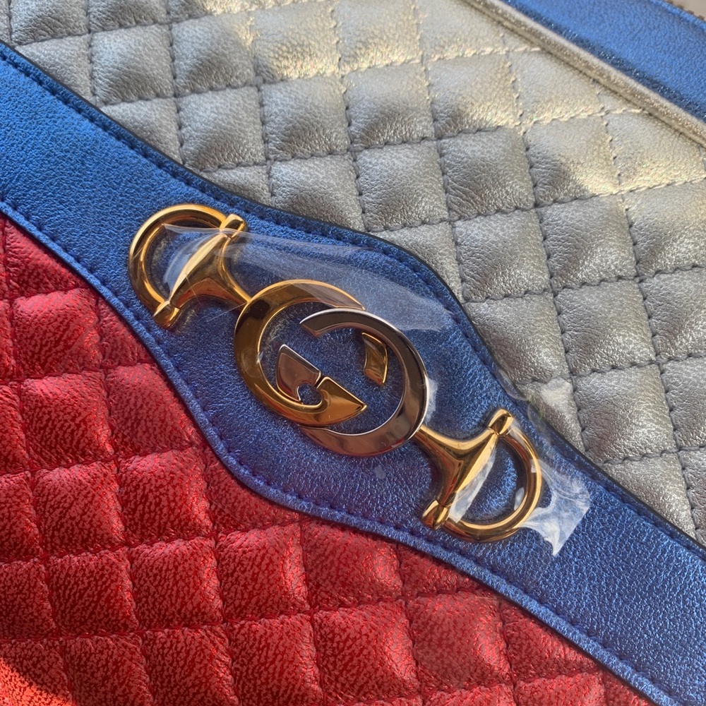⛔️SOLD⛔️Authentic GUCCI METALLIC QUILTED LEATHER - Picture 11 of 16
